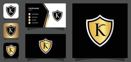 gráfico vetorial de escudo de design de logotipo de lei letra k e estilo de luxo com cartão de visita vetor