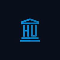 hu monograma de logotipo inicial com vetor de design de ícone de construção de tribunal simples