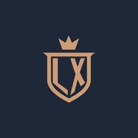 lx logotipo inicial do monograma com estilo de escudo e coroa vetor