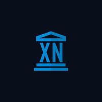 xn monograma de logotipo inicial com vetor de design de ícone de construção de tribunal simples