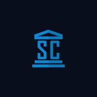 sc monograma de logotipo inicial com vetor de design de ícone de construção de tribunal simples