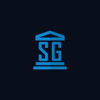 sg monograma de logotipo inicial com vetor de design de ícone de construção de tribunal simples
