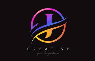 logotipo criativo da letra j com cores laranja roxas e vetor de design de corte swoosh circular