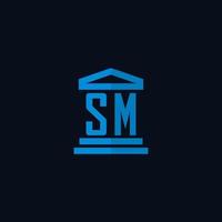 monograma de logotipo inicial sm com vetor de design de ícone de construção de tribunal simples