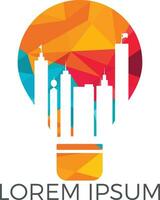lâmpada com design de logotipo de vetor da cidade. conceito de cidade intelectual inteligente.