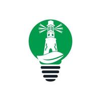 design de modelo de logotipo de conceito de forma de lâmpada de farol verde. modelo de logotipo de folha e farol. vetor