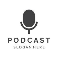 design de vetor de modelo de logotipo de podcast com áudio de microfone moderno e moderno. podcasts para estúdio, entrevista, multimídia e web.