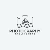 câmera e veleiro, ideia de logotipo de fotografia, vetor