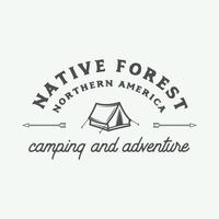 logotipo de acampamento ao ar livre e aventura vintage, crachá, rótulos, emblema, marca. arte gráfica. ilustração vetorial. vetor