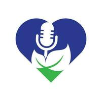 modelo de design de logotipo de conceito de forma de coração de podcast de folha. logotipo do talk show de podcast com microfone e folhas. vetor