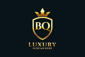 logotipo de monograma de luxo elegante inicial bq ou modelo de crachá com pergaminhos e coroa real - perfeito para projetos de marca de luxo vetor