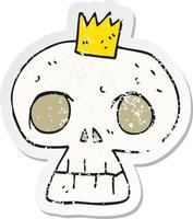 adesivo retrô angustiado de um crânio de desenho animado com coroa vetor