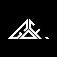 design criativo do logotipo da carta gof com gráfico vetorial, logotipo simples e moderno gof em forma de triângulo. vetor
