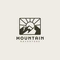 raios de montanha e sol, vista de paisagem de natureza de montanha de pico para modelo de logotipo ao ar livre de aventura vetor