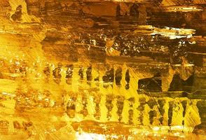 fundo de textura aquarela dourada moderna vetor