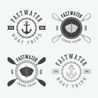 conjunto de logotipo, rótulos e emblemas de rafting vintage. ilustração vetorial vetor