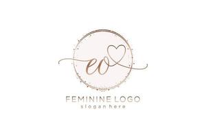 logotipo de caligrafia inicial eo com logotipo de vetor de modelo de círculo de casamento inicial, moda, floral e botânico com modelo criativo.