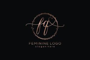 logotipo inicial de caligrafia fq com logotipo de vetor de modelo de círculo de casamento inicial, moda, floral e botânico com modelo criativo.