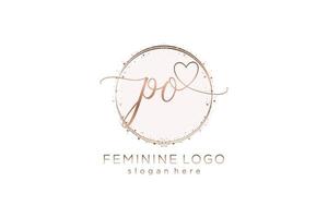 logotipo de caligrafia po inicial com logotipo de vetor de modelo de círculo de casamento inicial, moda, floral e botânico com modelo criativo.