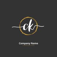 ck ck caligrafia inicial e design de logotipo de assinatura com círculo. logotipo manuscrito de design bonito para moda, equipe, casamento, logotipo de luxo. vetor