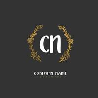 cn caligrafia inicial e design de logotipo de assinatura com círculo. logotipo manuscrito de design bonito para moda, equipe, casamento, logotipo de luxo. vetor