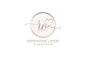 logotipo de caligrafia ro inicial com logotipo de vetor de modelo de círculo de casamento inicial, moda, floral e botânico com modelo criativo.