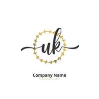 caligrafia inicial do Reino Unido e design de logotipo de assinatura com círculo. logotipo manuscrito de design bonito para moda, equipe, casamento, logotipo de luxo. vetor