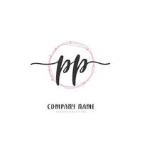 pp manuscrito inicial e design de logotipo de assinatura com círculo. logotipo manuscrito de design bonito para moda, equipe, casamento, logotipo de luxo. vetor