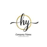 hy caligrafia inicial e design de logotipo de assinatura com círculo. logotipo manuscrito de design bonito para moda, equipe, casamento, logotipo de luxo. vetor