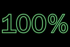 100 por cento de inscrição em um fundo preto. linha verde em estilo neon. vetor