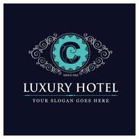 design de hotel de luxo com logotipo e vetor de tipografia