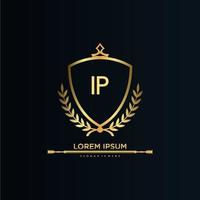 letra ip inicial com royal template.elegant com vetor de logotipo da coroa, ilustração em vetor logotipo de letras criativas.