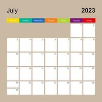 página do calendário para julho de 2023, planejador de parede com design colorido. semana começa na segunda-feira. vetor