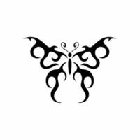 símbolo tribal do logotipo da borboleta. desenho de estêncil. ilustração vetorial de tatuagem. vetor