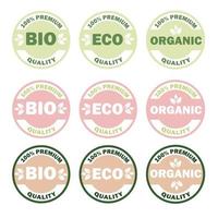 conjunto de eco, bio, adesivo de produtos orgânicos, etiqueta, crachá e logotipo. qualidade premium. distintivo ecológico. modelo de logotipo para produtos orgânicos e ecológicos. vetor