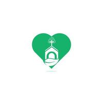 design de logotipo de conceito de forma de coração de construção de igreja. logotipo modelo para igrejas e cristãos. logotipo do edifício da igreja cruzada. vetor