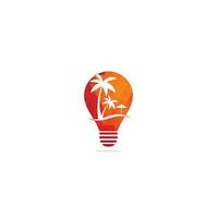 modelo de design de logotipo de conceito de forma de bulbo de praia. designs de logotipo de verão. praia tropical e design de logotipo de palmeira vetor