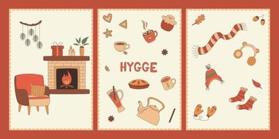 conjunto de cartões postais. hygge. poltrona, uma lareira, roupas quentes, bebidas quentes, uma torta, folhas de outono e outras coisas em forma de círculo. ilustração vetorial plana em estilo doodle. vetor