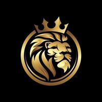 modelo de logotipo da coroa do leão real. símbolo de crista de leão de ouro elegante. ícone de identidade de marca premium rei vetor