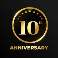 número de celebração de rótulos de aniversário de casamento de círculo de distintivo dourado com fita 10 anos vetor