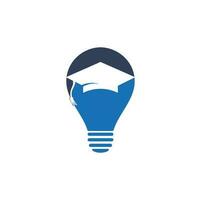 lâmpada e logotipo de boné de formatura. símbolo de design de logotipo de gênio de ideia de lâmpada criativa. vetor