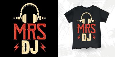 menina e mulher engraçado dj amante da música retrô música vintage dj design de t-shirt vetor