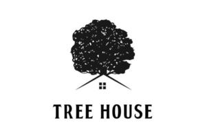 design de logotipo de casa na árvore de carvalho banyan maple vintage vetor