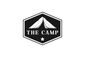 emblema de crachá de tenda hexagonal vintage para logotipo de aventura ao ar livre do acampamento vetor