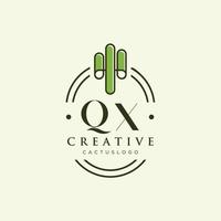 qx letra inicial verde vetor de logotipo de cacto