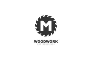 vetor de serraria de logotipo m para empresa de carpintaria. ilustração vetorial de modelo de carpintaria de letra inicial para sua marca.