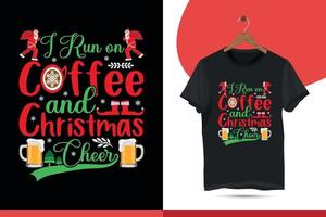 eu corro com café e alegria de natal - design de camiseta vetorial de tipografia engraçada para férias de natal, estampas gráficas com papai noel, árvore, copo de bebida, fundo vetorial de estoque vetor