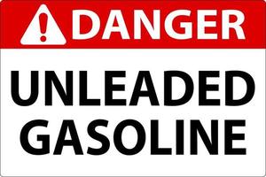 gasolina sem chumbo de sinal de perigo no fundo branco vetor
