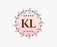 logotipo feminino inicial kl. utilizável para logotipos de natureza, salão, spa, cosméticos e beleza. elemento de modelo de design de logotipo de vetor plana.
