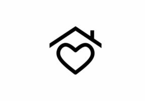 casa com ícone de coração isolado no fundo branco vetor